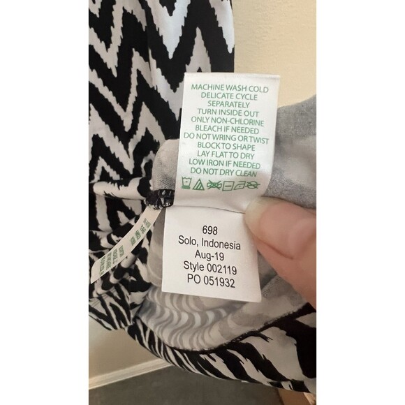 Lilly Pulitzer Sophie Upf 50+ Shift Dress Onyx Get Your Chev On Black White M - Picture 7 of 9